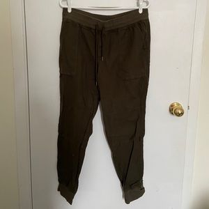 Aritzia pants